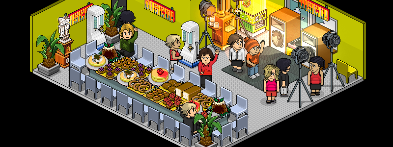 Lantania Habbo: primer cumpleaños de Lantania